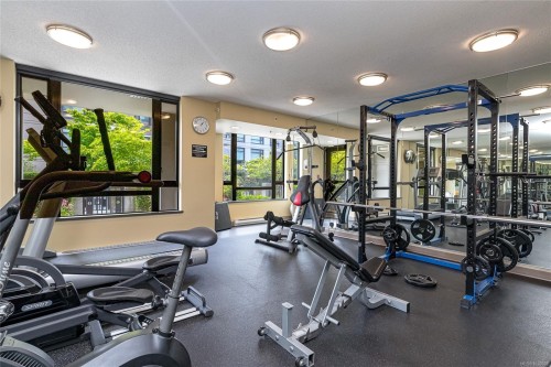 1006-751 Fairfield Rd, Victoria, BC - Indoor Photo Showing Gym Room