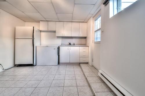 Sous-sol - 306 Rue De Normandie, Sainte-Julie, QC - Indoor Photo Showing Kitchen