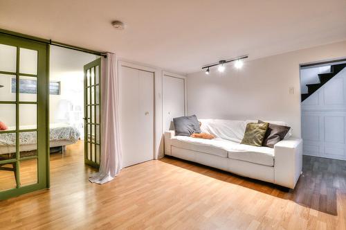 Salle familiale - 306 Rue De Normandie, Sainte-Julie, QC - Indoor Photo Showing Living Room