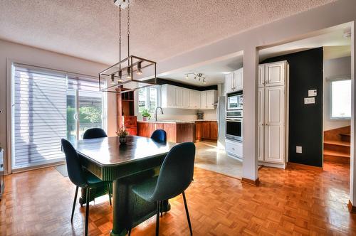 Salle à manger - 306 Rue De Normandie, Sainte-Julie, QC - Indoor Photo Showing Dining Room