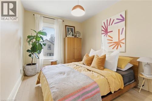 48 Liberty Street, Hamilton, ON - Indoor Photo Showing Bedroom