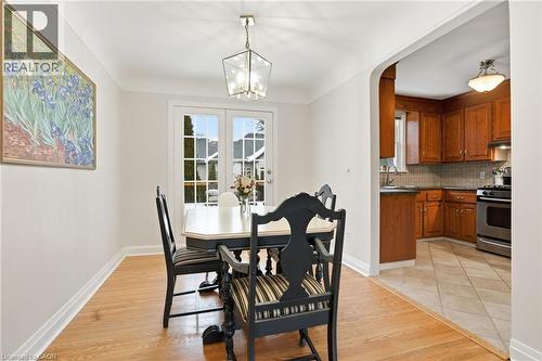 59 Oakley Court, Ancaster, ON - Indoor Photo Showing Dining Room