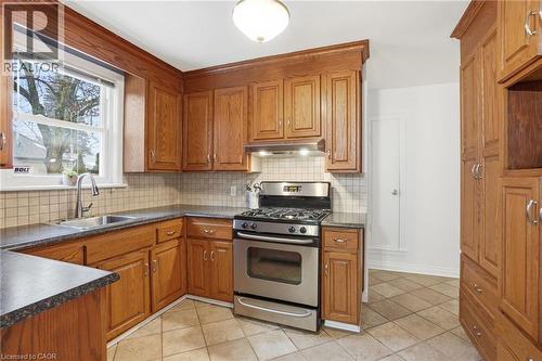 59 Oakley Court, Ancaster, ON - Indoor Photo Showing Kitchen