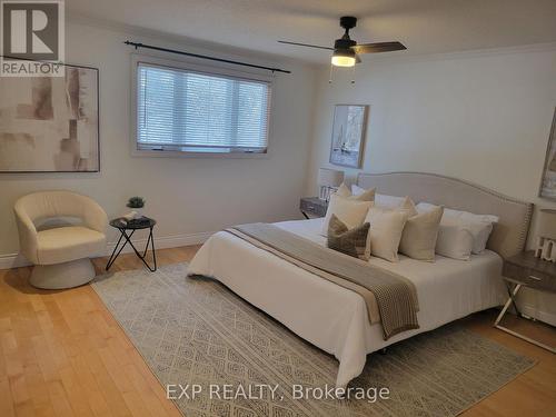 1104 Sawgrass Crescent, Mississauga, ON - Indoor Photo Showing Bedroom