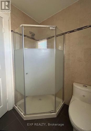 1104 Sawgrass Crescent, Mississauga, ON - Indoor Photo Showing Bathroom