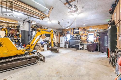 104 Cameron Drive, Kawartha Lakes (Fenelon), ON - Indoor Photo Showing Garage