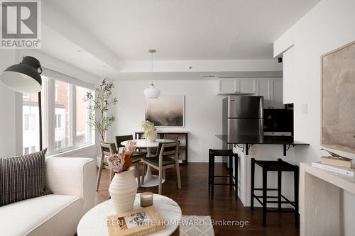 1 - 82 Munro Street, Toronto, ON - Indoor Photo Showing Living Room