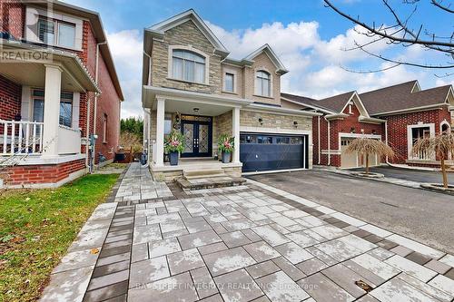 170 Crane Street, Aurora, ON - Outdoor With Facade