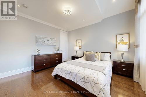 170 Crane Street, Aurora, ON - Indoor Photo Showing Bedroom