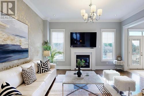 170 Crane Street, Aurora, ON - Indoor Photo Showing Living Room With Fireplace