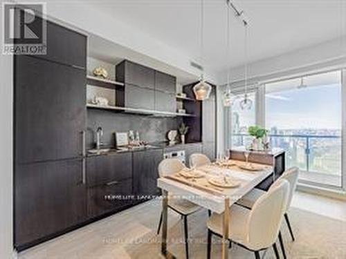 4211 - 197 Yonge Street, Toronto, ON - Indoor Photo Showing Dining Room