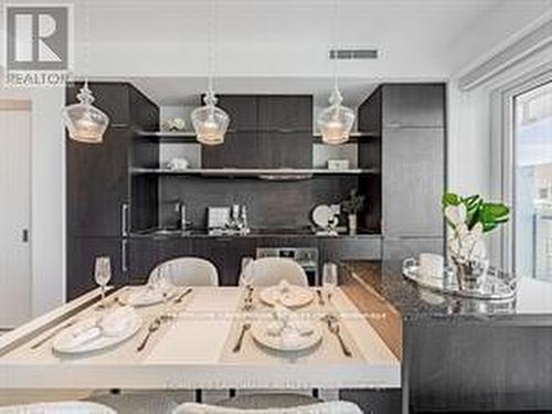 4211 - 197 Yonge Street, Toronto, ON - Indoor