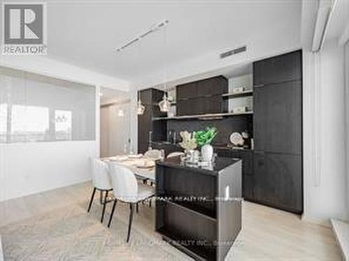 4211 - 197 Yonge Street, Toronto, ON - Indoor Photo Showing Dining Room