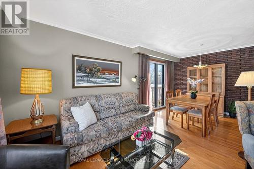 2 Littlewood Crescent, Toronto (Eringate-Centennial-West Deane), ON - Indoor Photo Showing Living Room