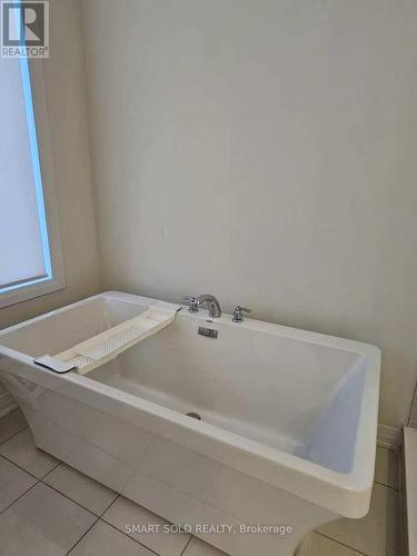 23 Millman Lane, Richmond Hill, ON - Indoor Photo Showing Bathroom