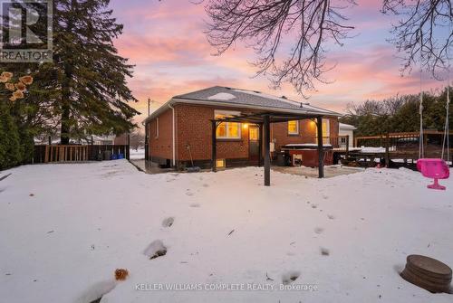 59 Oakley Crescent, Hamilton, ON - Outdoor