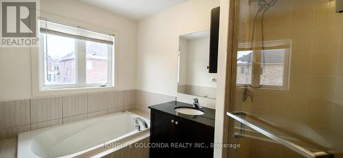 21 Chokecherry Crescent, Markham, ON - Indoor Photo Showing Bathroom