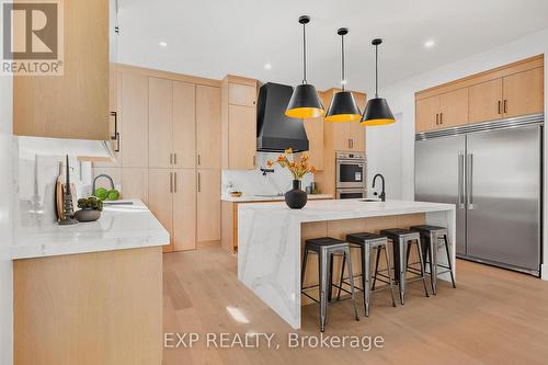 1060 Walton Avenue, North Perth, ON - Indoor Photo Showing Kitchen With Upgraded Kitchen