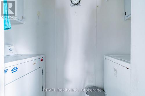 115 - 3033 Townline Road, Fort Erie (Black Creek), ON - Indoor Photo Showing Laundry Room