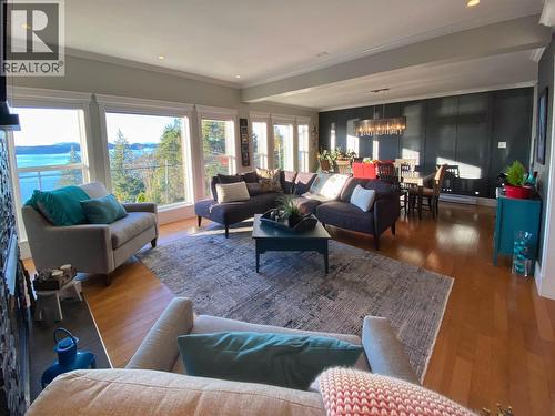 2129 Graham Avenue, Prince Rupert, BC - Indoor Photo Showing Living Room