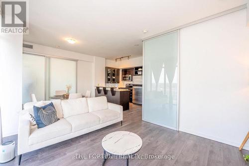 1712 - 103 The Queensway, Toronto, ON - Indoor Photo Showing Living Room