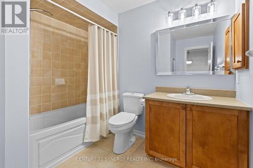 Upper Floor Main Bathroom - 437 Claridge Drive, Ottawa, ON - Indoor Photo Showing Bathroom
