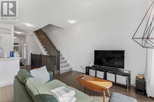 132 Turquoise Street, Clarence-Rockland, ON - Indoor Photo Showing Living Room
