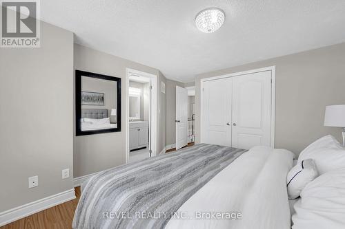 10 Barron Court, Clarington, ON - Indoor Photo Showing Bedroom