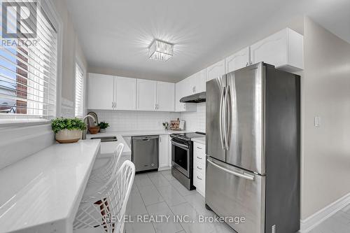 10 Barron Court, Clarington, ON - Indoor Photo Showing Kitchen With Stainless Steel Kitchen With Double Sink