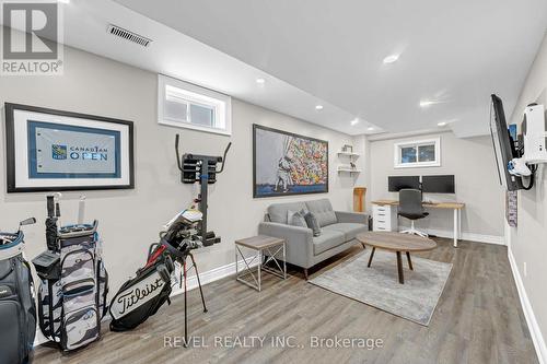 10 Barron Court, Clarington, ON - Indoor