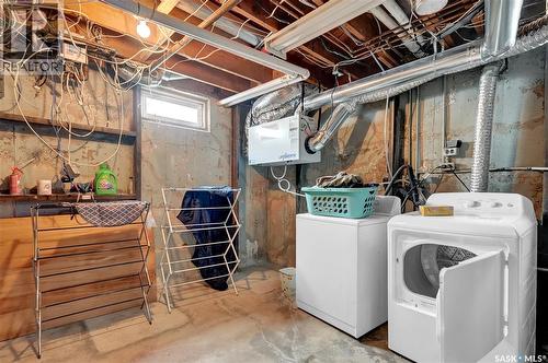 108 Hanley Crescent, Regina, SK - Indoor Photo Showing Laundry Room