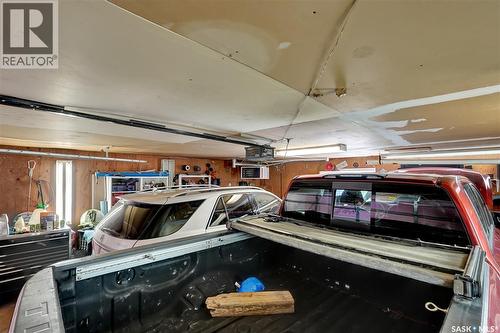 108 Hanley Crescent, Regina, SK - Indoor Photo Showing Garage