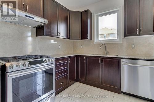 992 Green Street, Innisfil, ON - Indoor Photo Showing Kitchen With Stainless Steel Kitchen