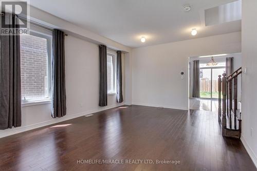 992 Green Street, Innisfil, ON - Indoor Photo Showing Other Room