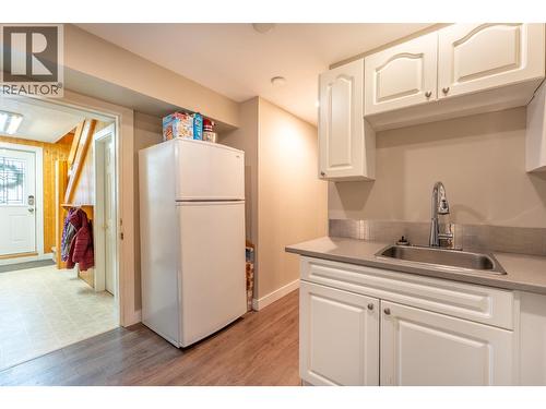 660 Pilot Street, Prince George, BC - Indoor Photo Showing Kitchen