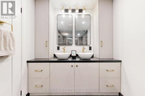 Second Floor Master Bedroom ensuite Bathroom II - 23 Hildegard Drive, Hamilton, ON - Indoor Photo Showing Bathroom
