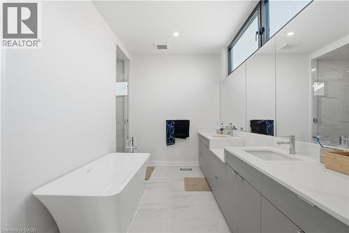 36 Windemere Road, Hamilton, ON - Indoor Photo Showing Bathroom