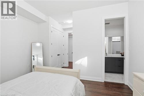 36 Windemere Road, Hamilton, ON - Indoor Photo Showing Bedroom