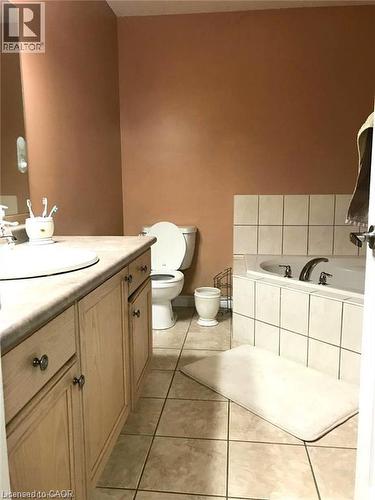 193 Huck Crescent, Kitchener, ON - Indoor Photo Showing Bathroom