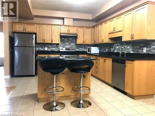 193 Huck Crescent, Kitchener, ON - Indoor Photo Showing Kitchen