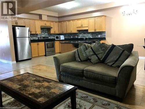 193 Huck Crescent, Kitchener, ON - Indoor Photo Showing Kitchen