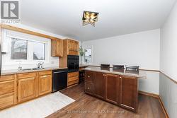 Spacious eat in kitchen - Lots of storage - 