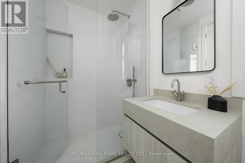 72 Marmot Street, Toronto, ON - Indoor Photo Showing Bathroom