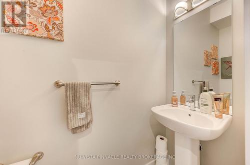 1795 Brayford Avenue, London South (South K), ON - Indoor Photo Showing Bathroom