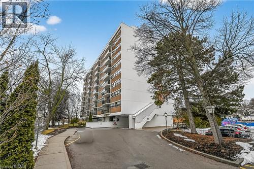 212 Kerr Street Unit# 702, Oakville, ON - Outdoor