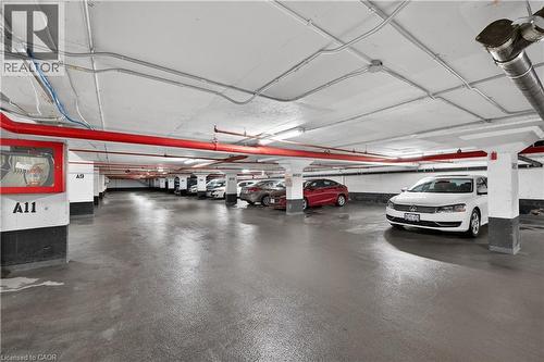 212 Kerr Street Unit# 702, Oakville, ON - Indoor Photo Showing Garage