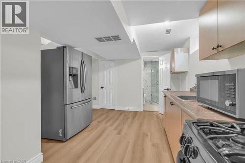 1 Balfour Court, Guelph, ON - Indoor Photo Showing Kitchen