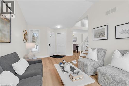 1 Balfour Court, Guelph, ON - Indoor Photo Showing Living Room