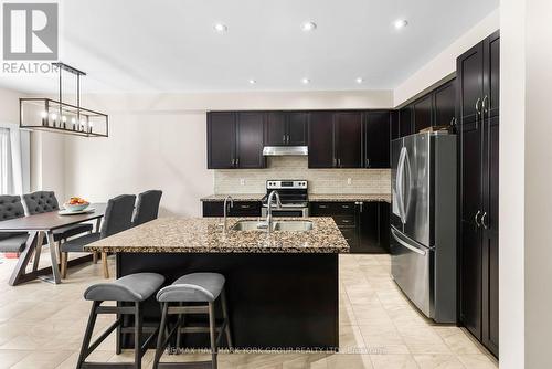 13 Charmuse Lane - East Gwillimbury - 13 Charmuse Lane, East Gwillimbury, ON - Indoor Photo Showing Kitchen With Double Sink With Upgraded Kitchen