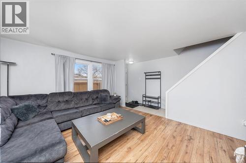 834 Exmouth Street Unit# 29, Sarnia, ON - Indoor Photo Showing Living Room